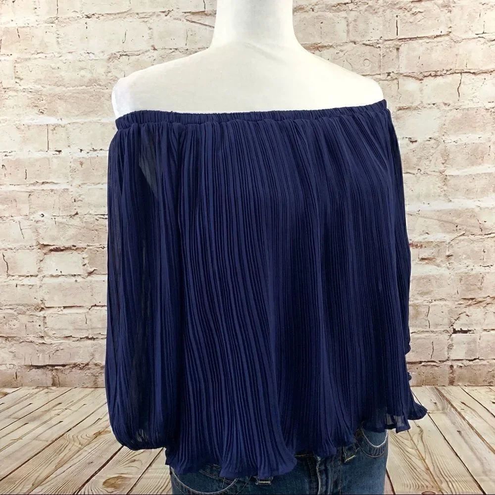 Lush accordion off the shoulder top